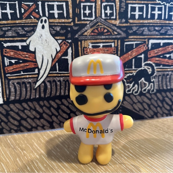 2022 McDONALD'S CACTUS BUDDY Cactus Plant Flea Market CPFM TOY! FACTORY SEALED! - Picture 1 of 1